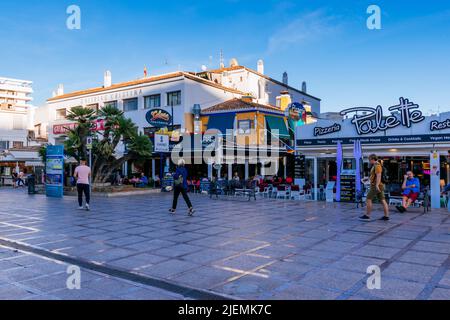 Plaza de la Nogalera, centre-ville de Torremolinos. Torremolinos, Málaga, Andalucía, Espagne, Europe Banque D'Images