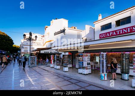 Plaza de la Nogalera, centre-ville de Torremolinos. Torremolinos, Málaga, Andalucía, Espagne, Europe Banque D'Images