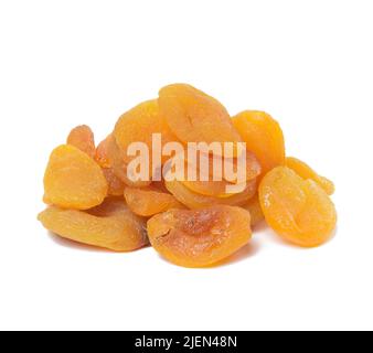 Bouquet d'abricots séchés isolés sur fond blanc, confits Banque D'Images