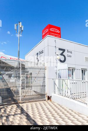 Samara, Russie - 26 juin 2022 : entrée au stade de football Solidarnost Samara Arena. Le stade a accueilli les matchs de la coupe du monde en 2018 Banque D'Images