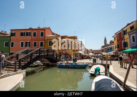 Île de Burano colorée à Venetiza, Italie Banque D'Images