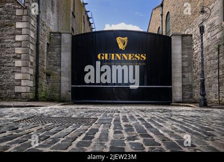 Porte d'entrée à l'usine Guinness de Dublin, Irlande. Banque D'Images