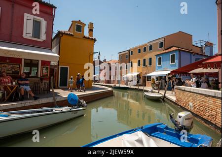 Île de Burano colorée à Venetiza, Italie Banque D'Images