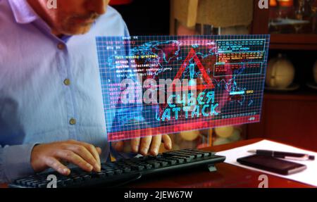 Cyberattaque sur écran d'ordinateur. Cyber-attaque, violation de sécurité et pirate russe résumé concept 3D avec effet de glitch. Homme tapant le clavier. Banque D'Images