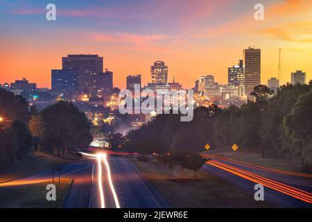 Columbia, Caroline du Sud, États-Unis ville horizon de la ville depuis les routes au-dessus à l'aube. Banque D'Images