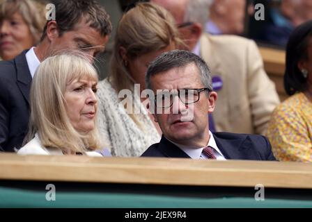 Piotr Wilczek, ambassadeur de Pologne au Royaume-Uni, le deuxième jour des Championnats de Wimbledon 2022 au All England Lawn tennis and Croquet Club, Wimbledon. Date de la photo: Mardi 28 juin 2022. Banque D'Images