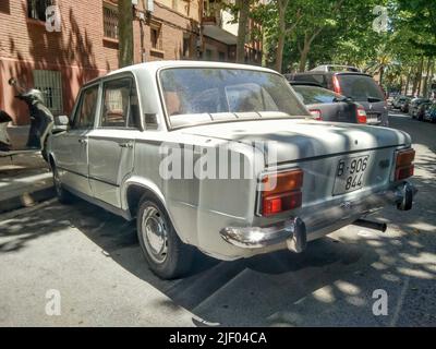 voiture de sport espagnole dans la rue. Siège 124 Banque D'Images