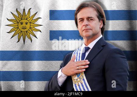 Luis Lacalle pou et le drapeau de l'Uruguay Banque D'Images