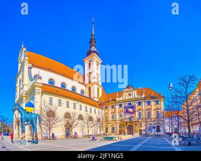 BRNO, RÉPUBLIQUE TCHÈQUE - 10 MARS 2022 : Panorama des monuments de la place Moravie, sur 10 mars à Brno, République Tchèque Banque D'Images