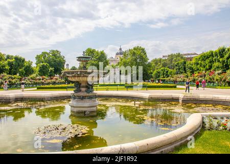 Le Volksgarten est un parc public situé dans le premier quartier de Vienne, en Autriche. Banque D'Images