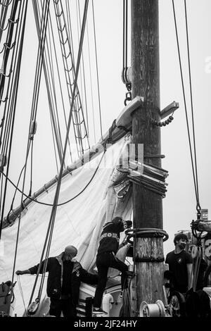 Formation des membres d'équipage de la goélette Bluenose II à Lunenburg, Nouvelle-Écosse, Canada. Banque D'Images