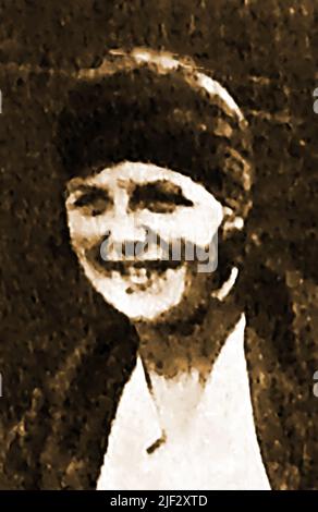 Tennis britannique en 1930 - Un portrait du joueur de tennis Susan Palfrey à Wembley, Royaume-Uni. Plus tard connu sous le nom de Sarah Hammond Palfrey Danzig (1912 – 1996) elle était une joueuse de tennis américaine dont la carrière s'est étendue de juin 1926 à septembre 1945 (19 ans) - pendant la Seconde Guerre mondiale, Elle et son mari d'alors Elwood Cooke ont été autorisés à entrer dans les doubles hommes aux Championnats Tri-State 1945 à Cincinnati. En 1963, elle a été intronisée au Temple de la renommée du tennis international. Banque D'Images