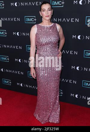 WEST HOLLYWOOD, LOS ANGELES, CALIFORNIE, États-Unis - JUIN 28 : l'actrice israélienne Ayelet Zurer arrive à la première de Los Angeles de la série originale d'AMC 'Moonhaven' qui s'est tenue à l'hôtel de Londres West Hollywood à Beverly Hills sur 28 juin 2022 à West Hollywood, Los Angeles, Californie, États-Unis. (Photo de Xavier Collin/image Press Agency) Banque D'Images
