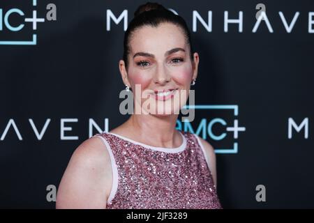WEST HOLLYWOOD, LOS ANGELES, CALIFORNIE, États-Unis - JUIN 28 : l'actrice israélienne Ayelet Zurer arrive à la première de Los Angeles de la série originale d'AMC 'Moonhaven' qui s'est tenue à l'hôtel de Londres West Hollywood à Beverly Hills sur 28 juin 2022 à West Hollywood, Los Angeles, Californie, États-Unis. (Photo de Xavier Collin/image Press Agency) Banque D'Images