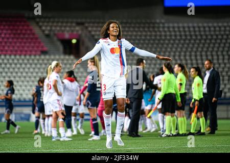 Wendie Renard d'OL célèbre lors du championnat de France féminin, le match de football Arkema D1 entre Paris Saint-Germain (PSG) et l'Olympique Lyonnais (Lyon, OL) sur 29 mai 2022 au stade Jean Bouin à Paris, France. Photo de Victor Joly/ABACAPRESS.COM Banque D'Images