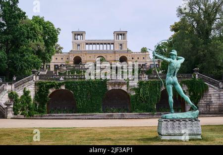 Potsdam, Allemagne. 29th juin 2022. Le palais de l'Orangerie de Sanssouci. Credit: Annette Riedl/dpa/ZB/dpa/Alay Live News Banque D'Images
