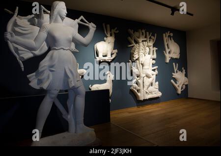 2021 mai 16 - Italie. Lombardie. Laveno Mombello - Musée international de la céramique de MIDeC. Orpheus enchanter du céramiste Angelo Biancini. Banque D'Images