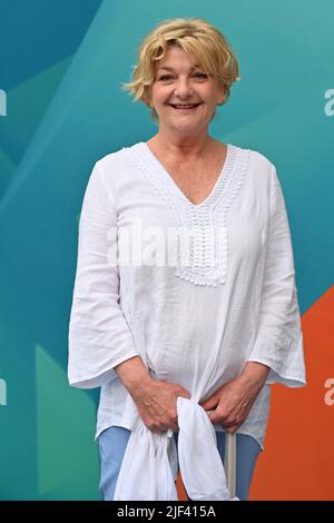 Munich, Allemagne. 28th juin 2022. Saskia VESTER (actrice) image unique, motif unique découpé, demi-figure, demi-figure, réception ZDF/ retrouvez-vous au bar H'ugo à l'occasion du Festival du film de Munich sur 28 juin 2022 Credit: dpa/Alay Live News Banque D'Images