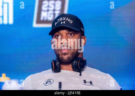 LONDRES, ROYAUME-UNI. 29th juin 2022. Anthony Joshua lors de la rencontre de boxe présente - Usyk vs Joshua Press Conference à l'hôtel four Seasons mercredi, 29 juin 2022 à LONDRES (usage éditorial seulement, licence requise pour une utilisation commerciale. Aucune utilisation dans les Paris, les jeux ou les publications d'un seul club/ligue/joueur.) Credit: Taka G Wu/Alay Live News Banque D'Images