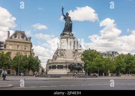 Statue de Marianne, place de la république, Monument à la République, place de la République, Paris, France. Banque D'Images