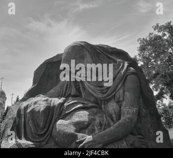 Mamaev Kurgan est une colline qui abrite un mémorial pour célébrer la bataille de Stalingrad célèbre pour la statue, 85 mètres de haut calledLes appels de la mère patrie Banque D'Images