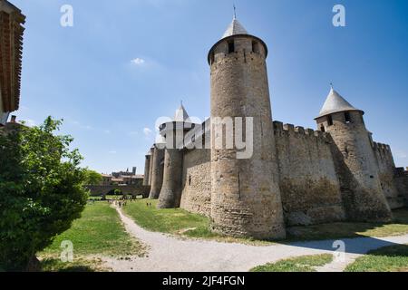 Vue panoramique sur le château intérieur de la forteresse médiévale de Carcassonne Banque D'Images