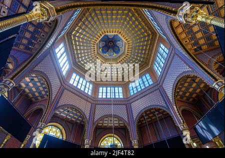 Budapest, Hongrie. Intérieur de la synagogue Rumbach Street. Situé dans le quartier juif de Pest Banque D'Images