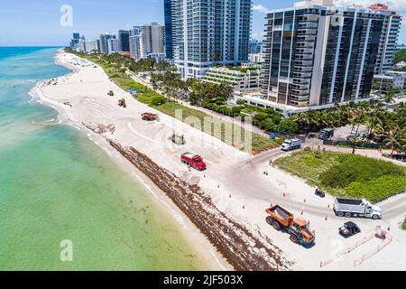 Miami Beach Florida, vue aérienne du dessus, littoral de l'océan Atlantique plage publique restauration du sable restauration de l'érosion, élévation du niveau de la mer er Banque D'Images