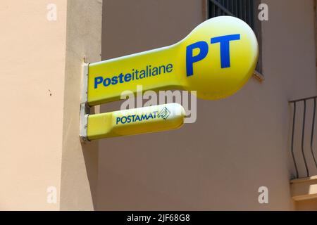 NARDO, ITALIE - 30 MAI 2017 : bureau de poste à Nardo, Italie. Poste Italiane (poste italien) est le fournisseur national de services postaux. Banque D'Images