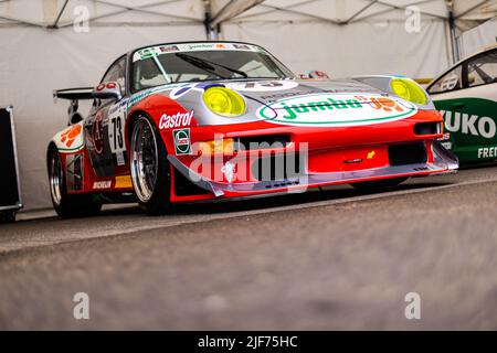 Le Mans, France, 29/06/2022, le Mans, France, 29/06/2022, Porsche 993 GT2 Evo au Mans Classic 2022 de 30 juin à 3 juillet 2022 sur le circuit des 24 heures du Mans, au Mans, France - photo Damien Saulnier / DPPI Banque D'Images