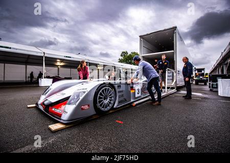 Le Mans, France, 29/06/2022, le Mans, France, 29/06/2022, Audi R8 LMP au Mans Classic 2022 de 30 juin à 3 juillet 2022 sur le circuit des 24 heures du Mans, au Mans, France - photo Damien Saulnier / DPPI Banque D'Images