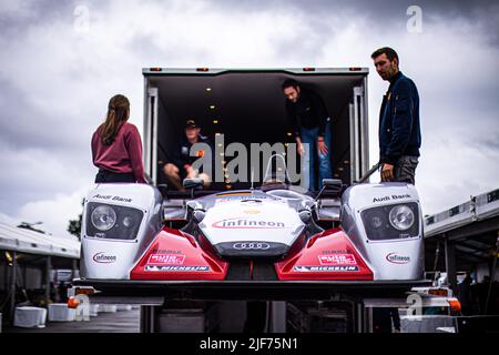 Le Mans, France, 29/06/2022, le Mans, France, 29/06/2022, Audi R8 LMP au Mans Classic 2022 de 30 juin à 3 juillet 2022 sur le circuit des 24 heures du Mans, au Mans, France - photo Damien Saulnier / DPPI Banque D'Images