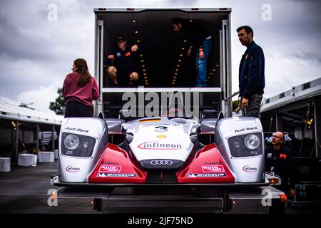 Le Mans, France, 29/06/2022, le Mans, France, 29/06/2022, Audi R8 LMP au Mans Classic 2022 de 30 juin à 3 juillet 2022 sur le circuit des 24 heures du Mans, au Mans, France - photo Damien Saulnier / DPPI Banque D'Images