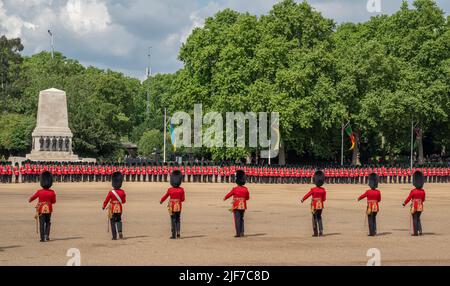 Horse Guards Parade, Londres, Royaume-Uni. 2 juin 2022. Trooping The Color, la parade d’anniversaire de la Reine, qui a eu lieu en année du Jubilé de platine. Banque D'Images