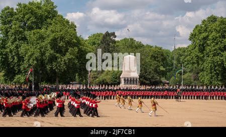 Horse Guards Parade, Londres, Royaume-Uni. 2 juin 2022. Trooping The Color, la parade d’anniversaire de la Reine, qui a eu lieu en année du Jubilé de platine. Banque D'Images