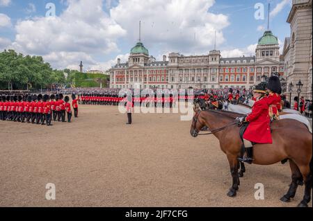 Horse Guards Parade, Londres, Royaume-Uni. 2 juin 2022. Trooping The Color, la parade d’anniversaire de la Reine, qui a eu lieu en année du Jubilé de platine. Banque D'Images