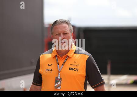 30th juin 2022, circuit Silverstone, Silverstone, Northamptonshire, Angleterre: Grand Prix britannique F1, jour d'arrivée et d'inspection: McLaren F1 Team Chief Executive Officer, Zak Brown Banque D'Images