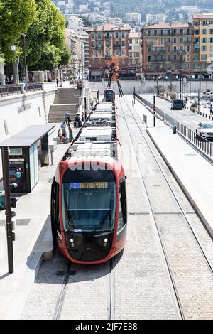 Bon tram au terminal Marina Banque D'Images