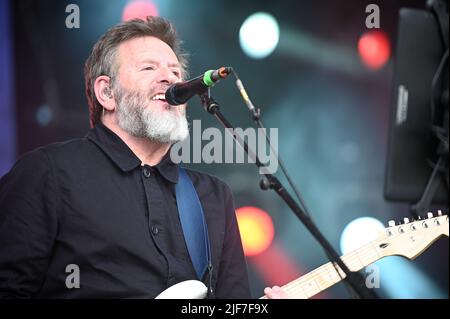 Leeds, Yorkshire du Sud, Royaume-Uni. 25th juin 2022. Green Gartside, chanteur de Scritti Politti, se produit au festival lets Rock Leeds 80s à Leeds. (Image de crédit : © Robin Burns/SOPA Images via ZUMA Press Wire) Banque D'Images