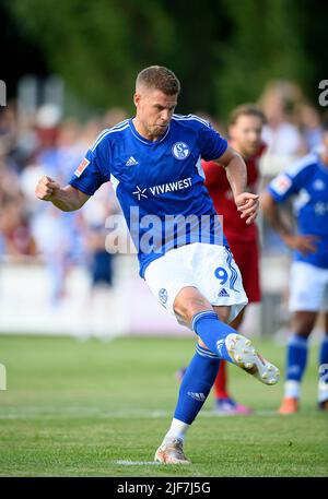 Simon TERODDE (GE) action, match d'essai de football VfB Huels - FC Schalke 04 (GE) 0:14, on 29 juin 2022 à Marl/ Allemagne. #DFL les règlements interdisent toute utilisation de photographies comme séquences d'images et/ou quasi-vidéo # Â Banque D'Images