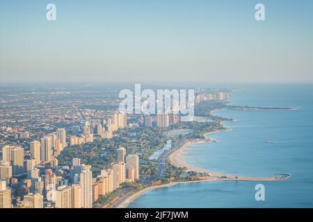 North Avenue Beach Chicago Aerial au coucher du soleil Banque D'Images