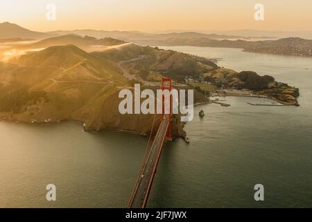 Le Golden Light - Pont du Golden Gate de San Francisco Banque D'Images