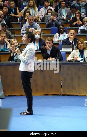 Maria Angelita Ressa co-fondatrice et PDG de Rappler et de son premier philippin à recevoir le prix Nobel de la paix, s'exprimant à Bonn, en Allemagne Banque D'Images