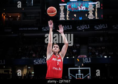 Tallinn, Estonie. 30th juin 2022. Basketball : qualification à la coupe du monde, Estonie - Allemagne, Europe, ronde 1st, Groupe D, Rencontre 5. Johannes Voigtmann, d'Allemagne, lance la balle. Crédit : Hendrik Osula/dpa/Alay Live News Banque D'Images