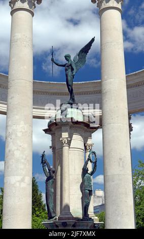 War Memorial, Alexandra Gardens, Cardiff Centre. Cardiff Scenes, juin 2022, été. Banque D'Images