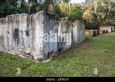 Ruines d'une maison d'esclaves à Kingsley Plantation sur l'île de fort George à Jacksonville, Floride.(ÉTATS-UNIS) Banque D'Images