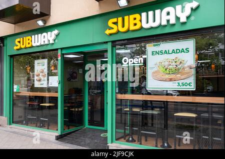 Madrid, Espagne. 22nd mai 2022. Franchise de restaurants de restauration rapide américaine sandwich Subway en Espagne. Crédit : SOPA Images Limited/Alamy Live News Banque D'Images