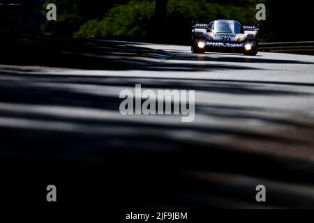 Le Mans, France. 01st juillet 2022. 20 MINSHAW Jon (gbr), KEEN Phil (gbr), Jaguar XJR-9, action pendant le Mans Classic 2022 de 30 juin à 3 juillet 2022 sur le circuit des 24 heures du Mans, au Mans, France - photo Julien Delfosse/DPPI crédit: DPPI Media/Alay Live News Banque D'Images