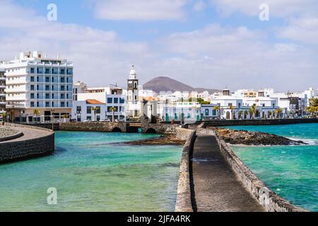 Paysage urbain d'Arrecife vu du château de San Gabriel, capitale de Lanzarote, îles Canaries, Espagne Banque D'Images