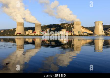 France, Ardèche, Cruas, centrale nucléaire de production d'électricité de Cruas Meysse (CNPE), le Rhône Banque D'Images